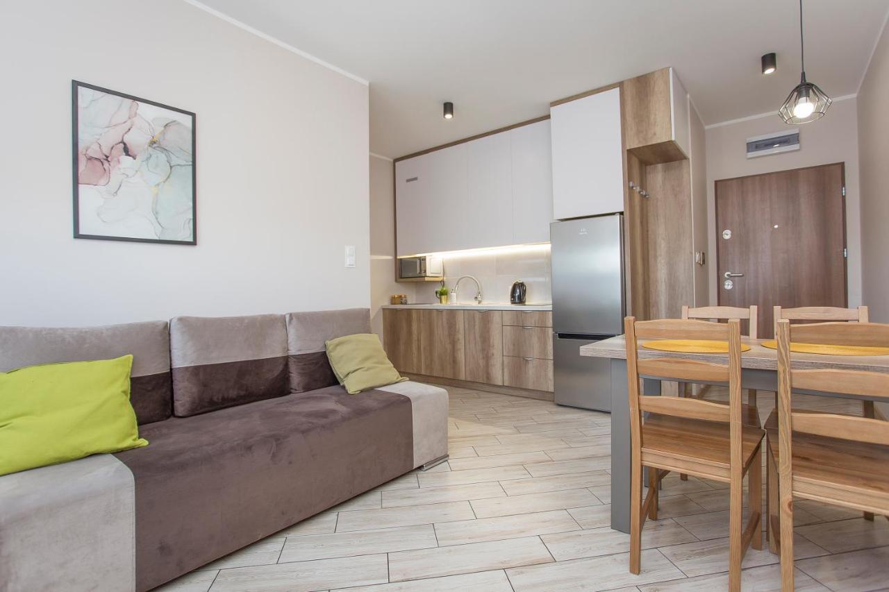 Urban Jungle - Lara Apartment Білосток Екстер'єр фото