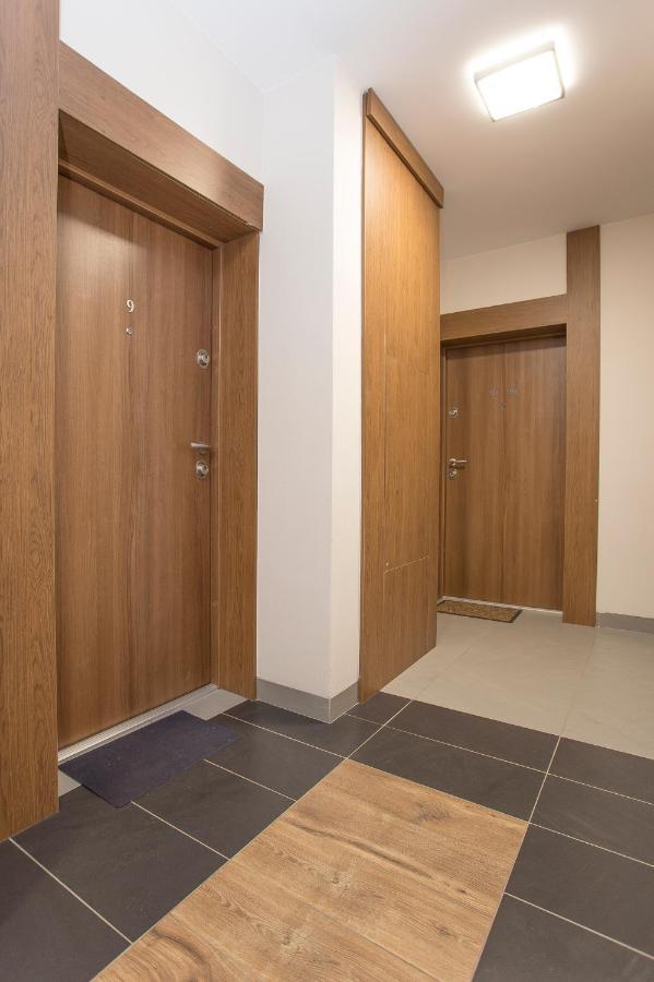 Urban Jungle - Lara Apartment Білосток Екстер'єр фото